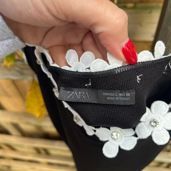 ZARA Stretch Dress with Flower Hardware – Black Size L - Picture 5 of 5